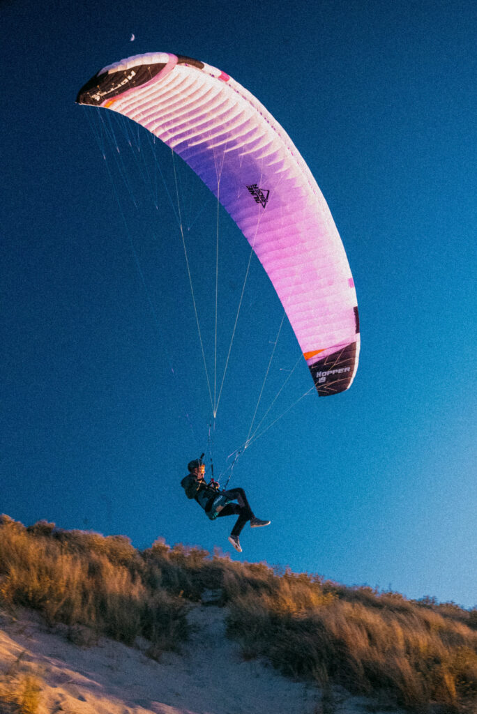 Simon Doornenbal | Paragliding is fun | Koen Olijerhoek
