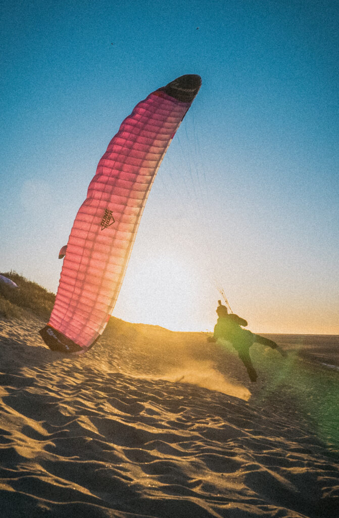 Simon Doornenbal | Paragliding is fun | Koen Olijerhoek